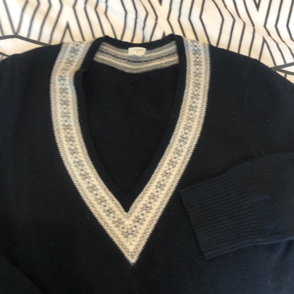 JCrew Women’s V Neck Sweater. 100% Lambswool.